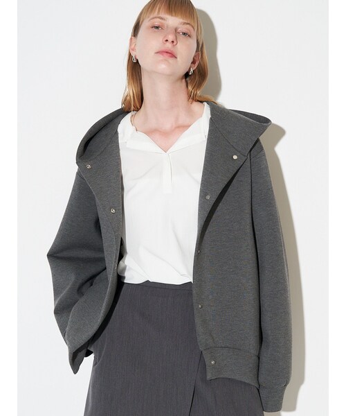 ELENDEEK（エレンディーク）の「TUCK HEM HOODIE（パーカー・レディース・オフホワイト/グレー/チャコールグレー/アイボリー・F）」の11枚目の写真