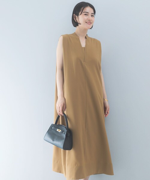 URBAN RESEARCH ROSSO（アーバンリサーチロッソ）の「クールタッチ 吸水速乾キーネックフレアワンピース（ワンピース・レディース・D/NAVY/Y/GOLD・Free）」の17枚目の写真