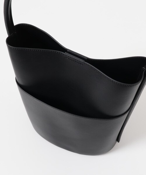 RODE SKO（ロデスコ）の「ROH Seoul　MEDIUM MUG（トートバッグ・レディース・BLACK/CHESTNUT・-）」の13枚目の写真