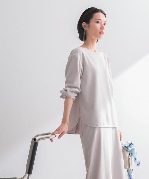 URBAN RESEARCH ROSSO（アーバンリサーチロッソ）の「ストレッチジョーゼットブラウス（シャツ/ブラウス・レディース・WHITE/GREIGE/NAVY・Free）」の2枚目の写真