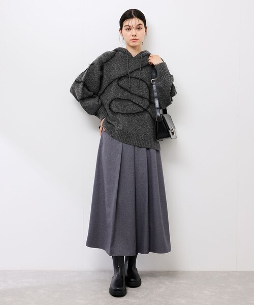 ROPE' PICNIC(ロペピクニック)の「コードリンキングニットフーディ(パーカー・レディース・チャコール/ベージュ・F)」の4枚目の写真