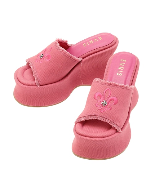 EVRIS（エヴリス）の「フリンジズタッズサンダル（サンダル・レディース・ブラック/ピンク/ベージュ・S/M/L）」の8枚目の写真