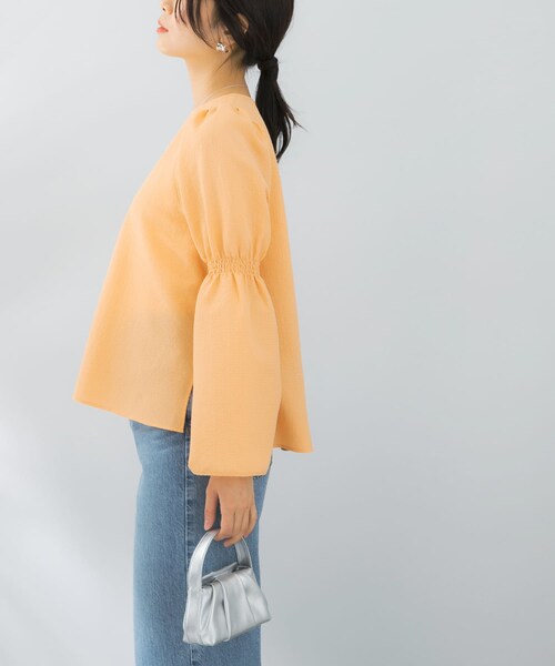 URBAN RESEARCH ROSSO（アーバンリサーチロッソ）の「シャーリングベルスリーブブラウス（シャツ/ブラウス・レディース・orange/white・FREE）」の14枚目の写真