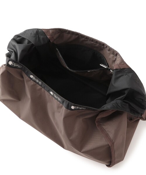 ADAM ET ROPE'(アダムエロペ)の「【LeSportsac for ADAM ET ROPE'】LARGE SPORTSAC LT (SOLID)(ショルダーバッグ・レディース・ブラック/ブラウン・F)」の22枚目の写真