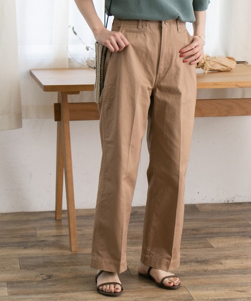 URBAN RESEARCH DOORS(アーバンリサーチドアーズ)の「FORK&SPOON チノワイドトラウザー∴(チノパンツ・レディース・BEIGE/NAVY・1/2)」の1枚目の写真