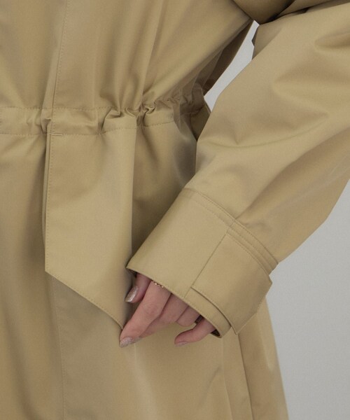 ADAM ET ROPE'（アダムエロペ）の「3レイヤーミリタリーコート / KAJIF（ミリタリージャケット・レディース・ブラック/ベージュ・F）」の19枚目の写真