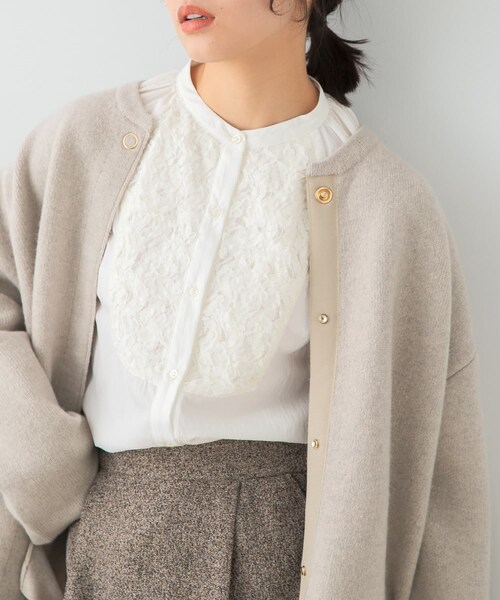 URBAN RESEARCH ROSSO（アーバンリサーチロッソ）の「F by ROSSO　モチーフレース切替ブラウス（シャツ/ブラウス・レディース・OFF WHITE/BLACK・FREE）」の5枚目の写真