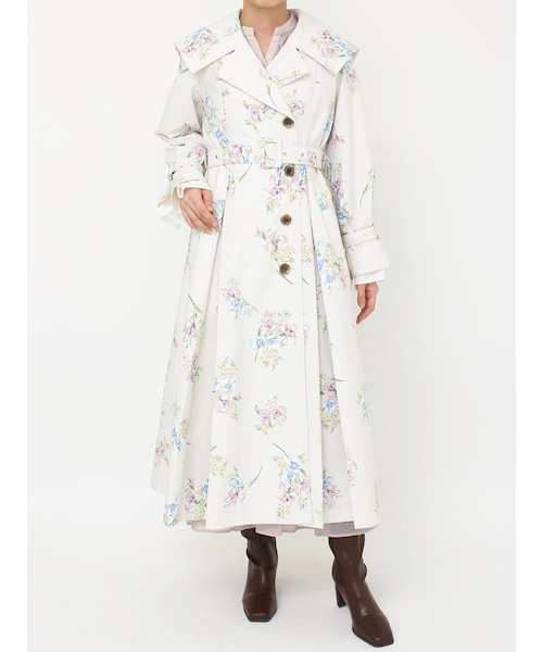 dazzlin（ダズリン）の「ビッグカラーフリルスリーブトレンチコート（トレンチコート・レディース・ピンク/ネイビー/ベージュ・F）」の5枚目の写真