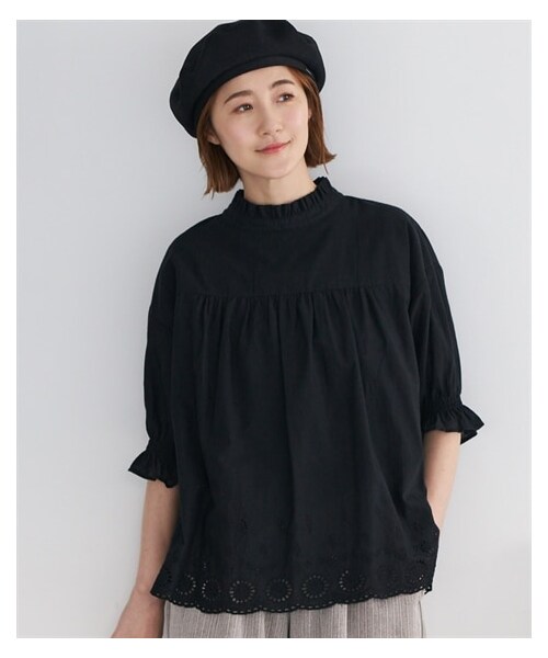 nissen（ニッセン）の「綿１００％スタンドネックスカラップレース刺しゅうブラウス【Otona Purete】（シャツ/ブラウス・レディース・オフホワイト/黒・M/L/LL/3L）」の4枚目の写真