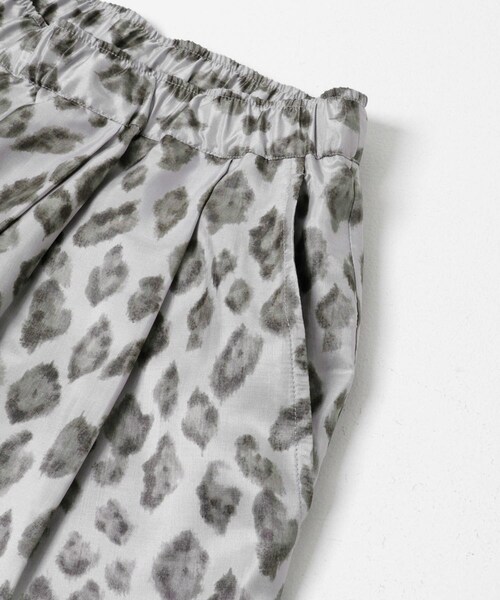 URBAN RESEARCH（アーバンリサーチ）の「SEVEN BY SEVEN　TUCK EASY SHORT PANTS（その他パンツ・メンズ・020 GRAY・M/L）」の7枚目の写真