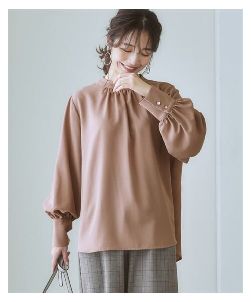 nissen（ニッセン）の「【とろみ素材】バルーンスリーブブラウス（シャツ/ブラウス・レディース・エクリュ(旧)/ダスティピンク(リニューアル前)/ボルドー(旧)/キャメル(旧)/黒(旧)/ブルー(リニューアル前)/オフホワイト(旧)/エクリュ/ボルドー/キャメル/黒/ブルー/オフホワイト・S/M/L/LL/3L/4L/5L/6L/8L/10L）」の11枚目の写真