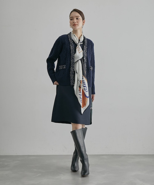 ROPE'（ロペ）の「【一部店舗限定】【LINTON TWEED】カシミヤブレンドケーブルカーディガン（カーディガン/ボレロ・レディース・オフホワイト/ネイビー系・F）」の14枚目の写真