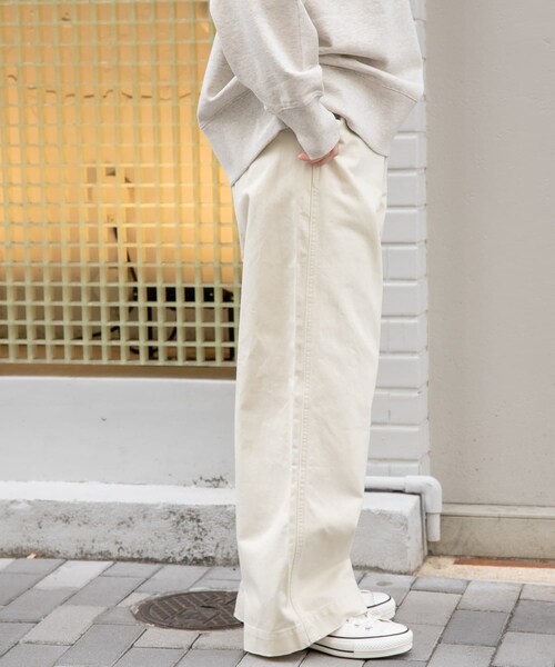 URBAN RESEARCH DOORS(アーバンリサーチドアーズ)の「FORK&SPOON フレンチドリルピグメントチノパンツ(チノパンツ・レディース・IVORY/BEIGE・1/2)」の19枚目の写真