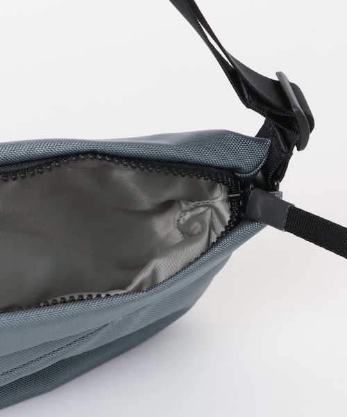 URBAN RESEARCH Sonny Label（アーバンリサーチサニーレーベル）の「THE NORTH FACE　PYRENEES SHOULDER S（ショルダーバッグ・メンズ・ブラック/ソープストーン/スレートグレー・One）」の14枚目の写真