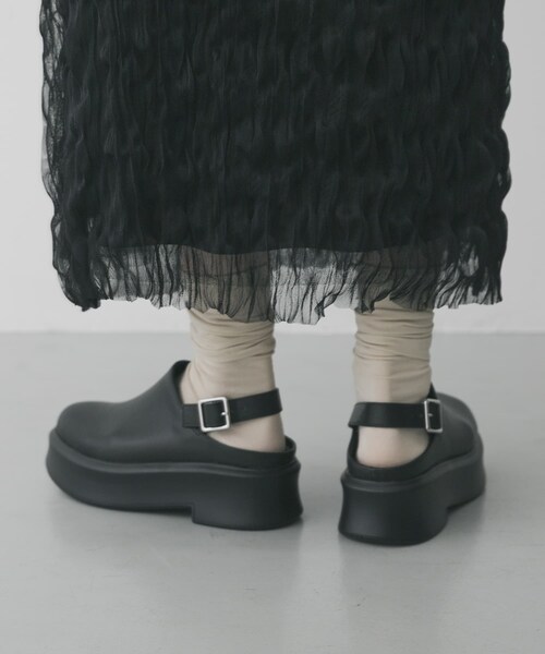 SENSE OF PLACE by URBAN RESEARCH(センスオブプレイスバイアーバンリサーチ)の「クロッグベルトサボ(その他シューズ・レディース・BLACK/Y.BEIGE・S/M/L)」の6枚目の写真