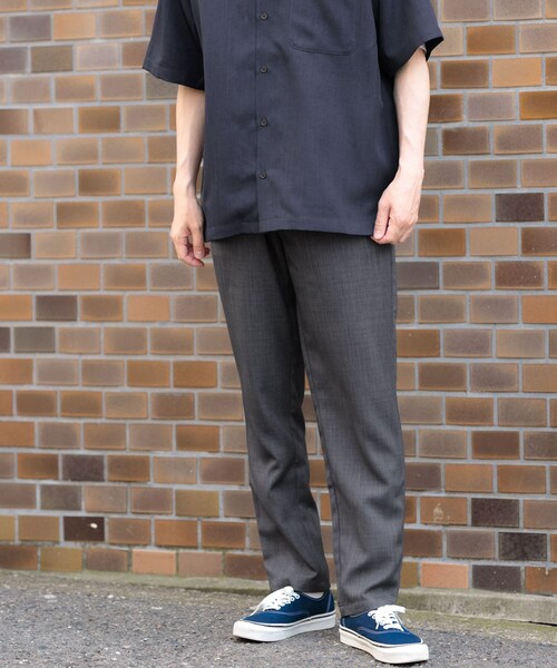 ITEMS URBANRESEARCH(アイテムズ アーバンリサーチ)の「『吸水速乾/イージーケア/UVカット』『セットアップ対応』高機能ツイル ウエストイージー スラックス(その他パンツ・メンズ・CHA/BLUGRY/NVY/BLK・M/L)」の13枚目の写真