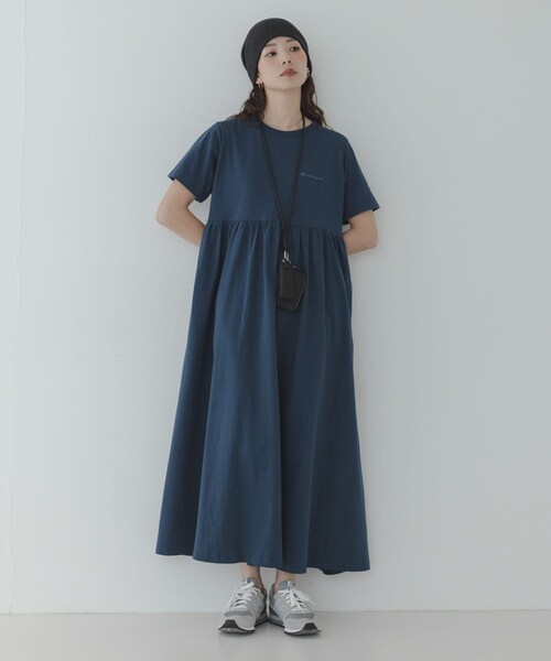 URBAN RESEARCH Sonny Label（アーバンリサーチサニーレーベル）の「『別注』CHAMPION×Sonny Label　ギャザーワンピース（ワンピース・レディース・ブラック/ネイビー/グリーン・Free）」の4枚目の写真