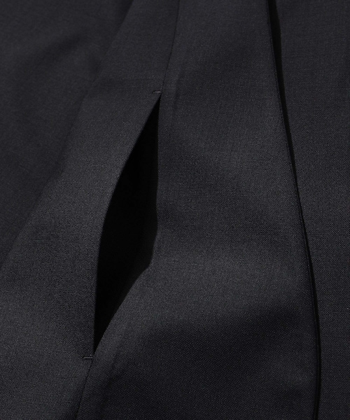 ADAM ET ROPE'(アダムエロペ)の「【Maison Margiela/メゾン マルジェラ】CARDI JACKET(ノーカラージャケット・メンズ・ブラック・46/48/50)」の9枚目の写真