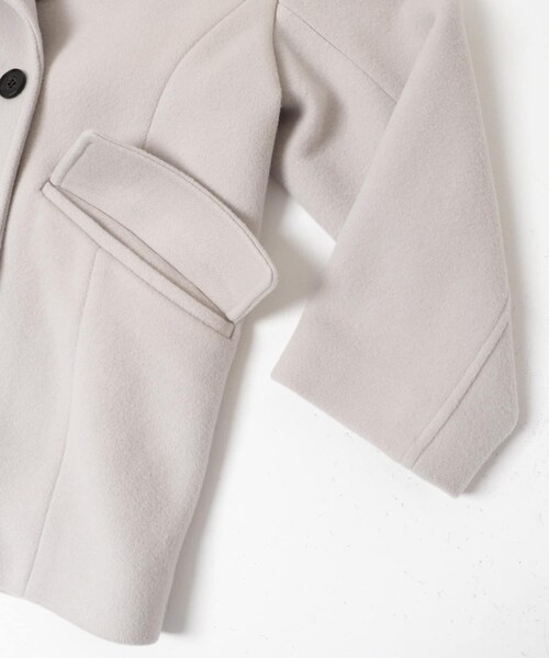 URBAN RESEARCH ROSSO（アーバンリサーチロッソ）の「オーバーミドルPコート（その他アウター・レディース・OFF×BLACK/L/GREIGE/CHARCOAL・FREE）」の14枚目の写真