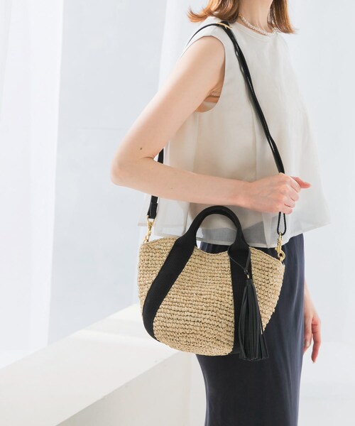 URBAN RESEARCH ROSSO（アーバンリサーチロッソ）の「VIOLAd’ORO　ラフィア2WAYバッグ（かごバッグ・レディース・NATUGLD/NATUBLK/WBRNGOLD・-）」の5枚目の写真