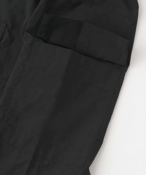 ITEMS URBANRESEARCH(アイテムズ アーバンリサーチ)の「ナイロンカーゴタイトスカート(スカート・レディース・L.BEG/MOC/BLK・FREE/TALL)」の12枚目の写真
