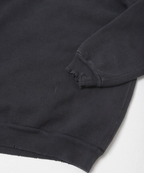 URBAN RESEARCH(アーバンリサーチ)の「A PRESSE Vintage Double V Sweatshirt(スウェット・メンズ・BLACK/GOLD・2/3)」の5枚目の写真