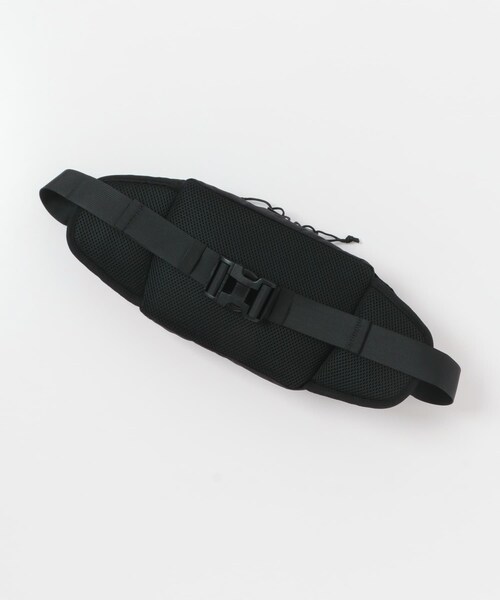 URBAN RESEARCH DOORS（アーバンリサーチドアーズ）の「フロントポケットボディバッグ（ショルダーバッグ・メンズ・BLACK/GRAY・-）」の5枚目の写真