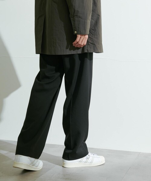URBAN RESEARCH DOORS(アーバンリサーチドアーズ)の「『UR TECH』完声2タックワイドトラウザー(その他パンツ・メンズ・GREIGE/CHARCOAL/BLACK・S/M/L)」の9枚目の写真