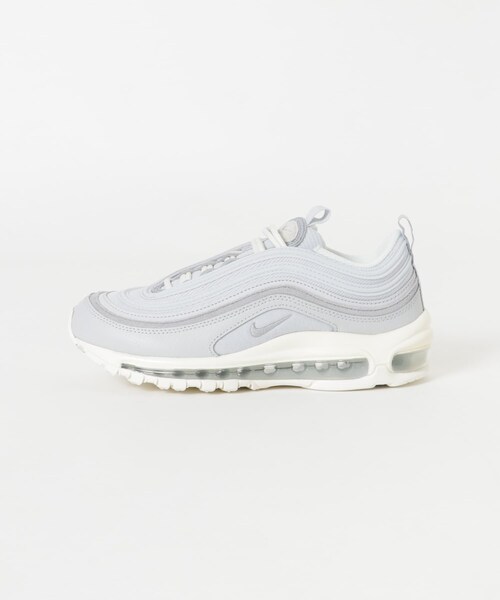 URBAN RESEARCH（アーバンリサーチ）の「NIKE　エアマックス97 SE（スニーカー・レディース・ピュアプラチナム・24/24.5）」の2枚目の写真