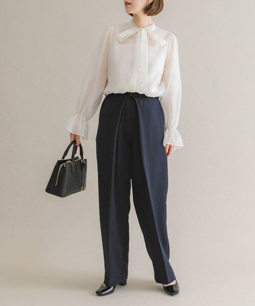 URBAN RESEARCH ROSSO（アーバンリサーチロッソ）の「F by ROSSO　ダブルクロスデザインタックパンツ（その他パンツ・レディース・BLACK/NAVY・36/38）」の11枚目の写真