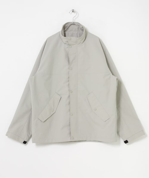 ITEMS URBANRESEARCH（アイテムズ アーバンリサーチ）の「ナイロンスタンドネックミリタリーブルゾン（ブルゾン・メンズ・BLACK/GREIGE/KHAKI・M/L）」の2枚目の写真