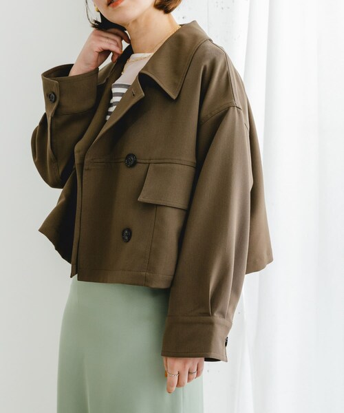 URBAN RESEARCH ROSSO（アーバンリサーチロッソ）の「F by ROSSO　ビッグカラーダブルショートコート（テーラードジャケット・レディース・BEIGE/BROWN・FREE）」の8枚目の写真