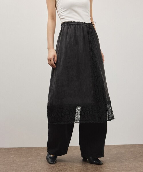 ADAM ET ROPE'（アダムエロペ）の「【サステナブル】レースワンピーススカート（スカート・レディース・ブラック/ホワイト・F）」の9枚目の写真