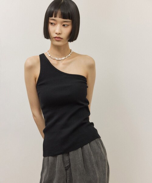 ADAM ET ROPE'（アダムエロペ）の「シルク混ワンショルタンクトップ（タンクトップ・レディース・ブラック/ダークブラウン系/ブルー系・F）」の13枚目の写真