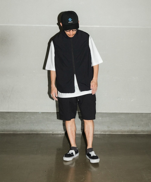 URBAN RESEARCH（アーバンリサーチ）の「Wide Dad　BREEZY TECH CARGO SHORTS（その他パンツ・メンズ・D.NAVY/BLACK/CHARCOAL・1/2）」の11枚目の写真