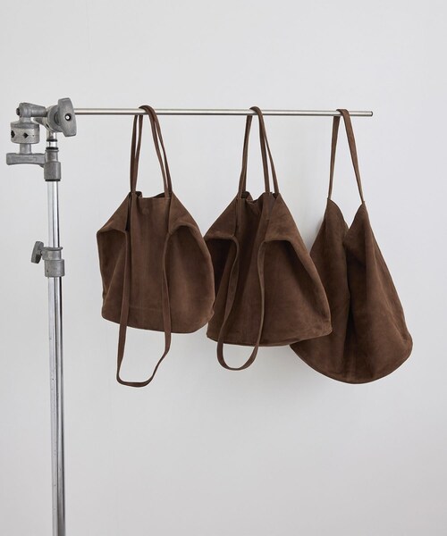ADAM ET ROPE'(アダムエロペ)の「【J'aDoRe・一部店舗限定】【Morphee(モルフェ)】MESSENGER(OIL SUEDE)(メッセンジャーバッグ・レディース・ブラウン・F)」の20枚目の写真
