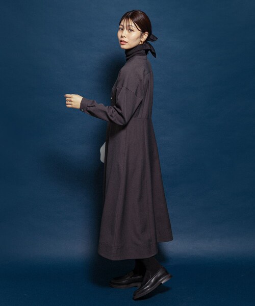 URBAN RESEARCH ROSSO（アーバンリサーチロッソ）の「『UR TECH SMOOTHLUXE』F by ROSSO　キーネックワンピース（ワンピース・レディース・BEIGE/C/GRAY/BLACK・36/38）」の16枚目の写真