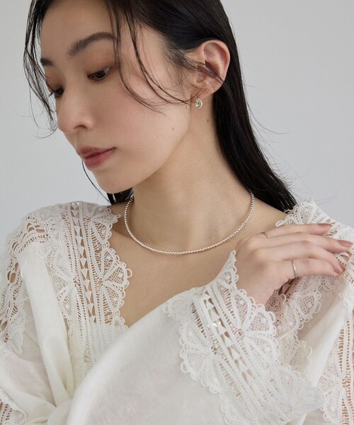 ADAM ET ROPE'(アダムエロペ)の「【J'aDoRe・店舗限定】【ERICKA NICOLAS BEGAY】ナバホパールネックレス3mm/40cm(ネックレス・レディース・シルバー・F)」の6枚目の写真