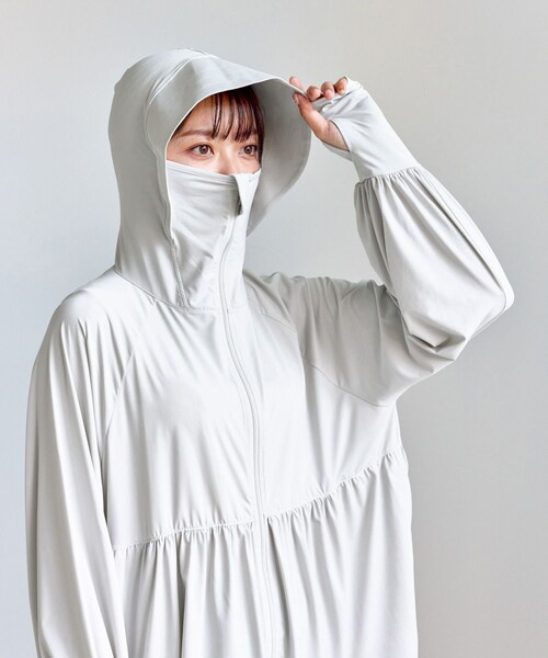 ROPE' PICNIC（ロペピクニック）の「絶対焼けたくないUVパーカー/UVカット・接触冷感（パーカー・レディース・ライトグレー/キナリ/ブルー系・F）」の9枚目の写真
