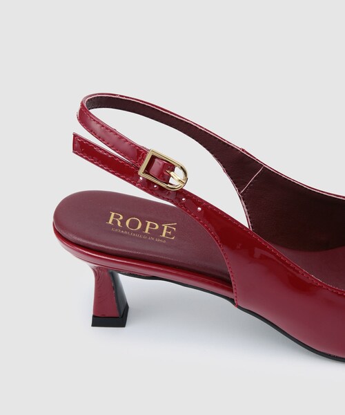 ROPE'(ロペ)の「ベルトトップヒールパンプス(パンプス・レディース・ブラック/レッド・36/36.5/37/37.5)」の16枚目の写真