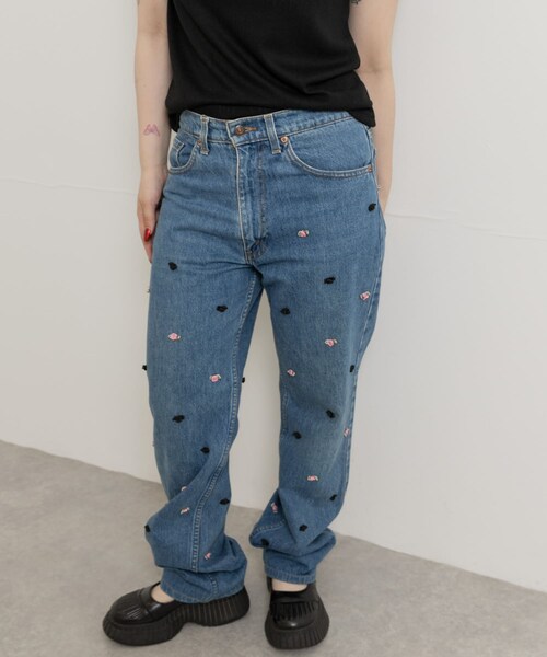 THE GOODLAND MARKET（ザグッドランドマーケット）の「neith.tokyo　Upcycling Flower Denim（デニムパンツ・レディース・Assort 1/Assort 2/Assort 3・one）」の5枚目の写真