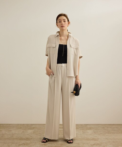 ROPE'（ロペ）の「【洗える・カセット服】バックサテン ドルマンブラウス/お仕事・通勤・セットアップ対応（シャツ/ブラウス・レディース・ベージュ/ネイビー/ネイビー系・36/38）」の19枚目の写真