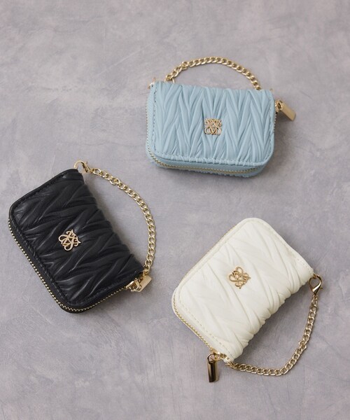 VIS（ビス）の「プリーツ加工ポーチチャーム（チャーム・レディース・ブラック/キナリ/サックス・F）」の9枚目の写真