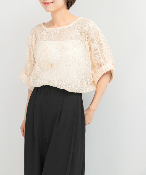 URBAN RESEARCH ROSSO（アーバンリサーチロッソ）の「TORRAZZO DONNA　Botanical pattern spangle blouse（シャツ/ブラウス・レディース・BLACK/IVORY・FREE）」の4枚目の写真