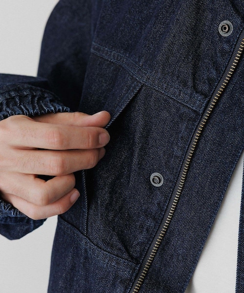 ADAM ET ROPE'（アダムエロペ）の「デニム ボマージャケット / ADAM ET ROPE' JEANS -FILM-（デニムジャケット・レディース・ブラック系/ネイビー・L/M）」の11枚目の写真