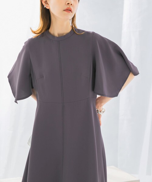 URBAN RESEARCH ROSSO（アーバンリサーチロッソ）の「フレアスリーブステッチデザインワンピース（ワンピース・レディース・B.GRAY/MOCHA/NAVY・FREE）」の6枚目の写真