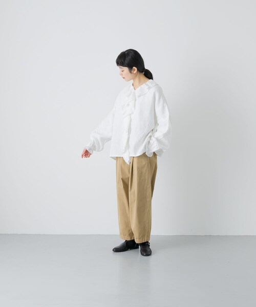 かぐれ(カグレ)の「リネンフリルカラーシャツ(シャツ/ブラウス・レディース・OFF/LIGHT GRAY/BLACK・Free)」の9枚目の写真