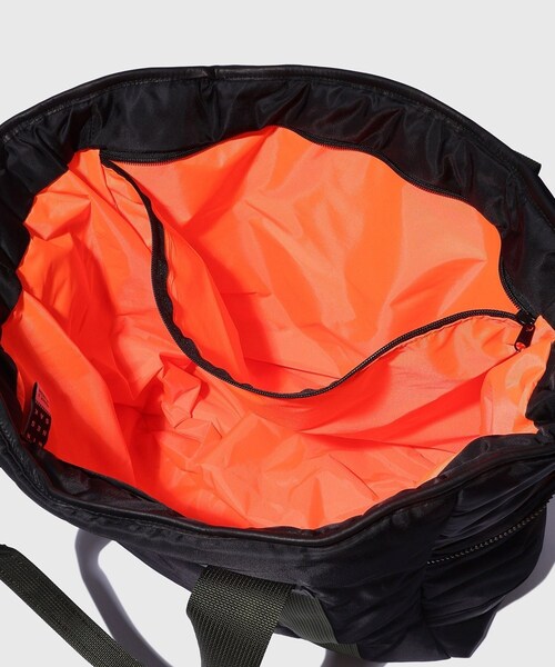 ADAM ET ROPE'（アダムエロペ）の「【MINNESSAK/ミネサック】Tote（トートバッグ・メンズ・ブラック/オリーブ・F）」の14枚目の写真