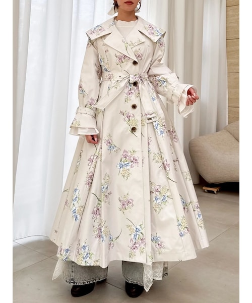 dazzlin（ダズリン）の「ビッグカラーフリルスリーブトレンチコート（トレンチコート・レディース・ピンク/ネイビー/ベージュ・F）」の7枚目の写真