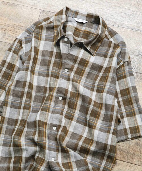 URBAN RESEARCH DOORS(アーバンリサーチドアーズ)の「カバーリングリネン キャンプカラーシャツ(シャツ/ブラウス・メンズ・L.GRAY/DARK NAVY/OLV CHECK・M/L)」の4枚目の写真